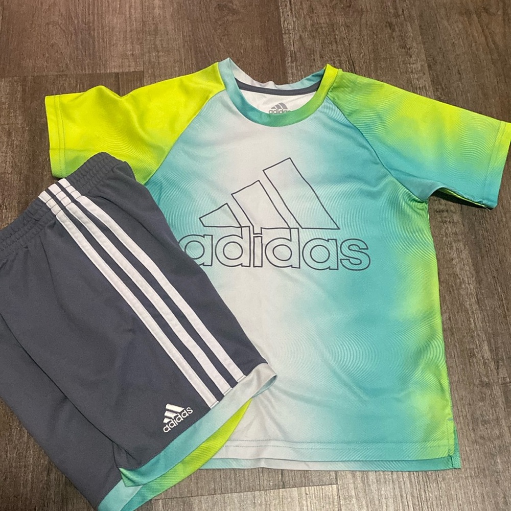 Adidas matching athletic set